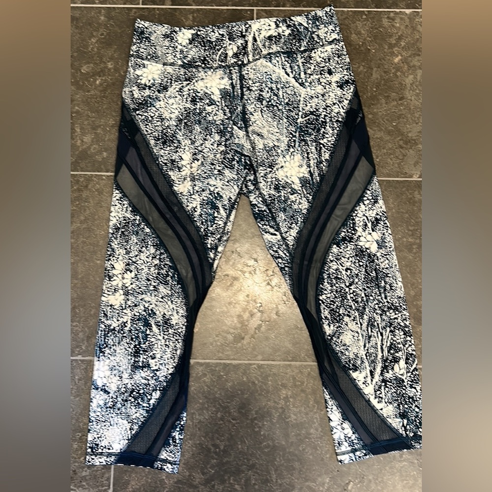 Lululemon Crop Mesh Size 10
